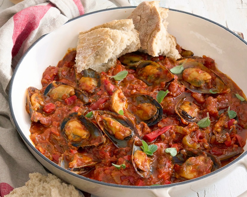 Mussels in a spicy tomato sauce (Arrabbiata)